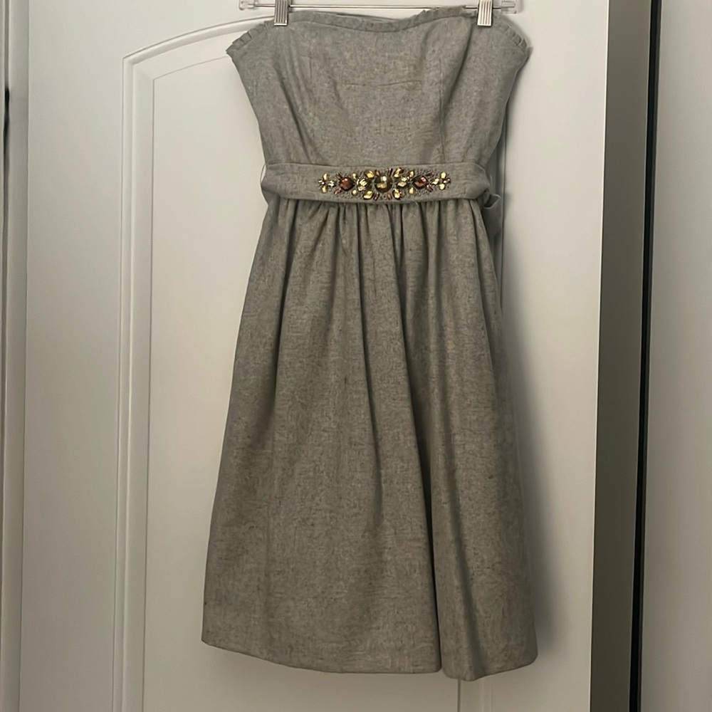 Banana Republic strapless dress, belt with embroidery, lined inside